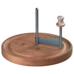 Girole à fromage originale - socle boisdisponible à la Maison Pollet de Toulouse